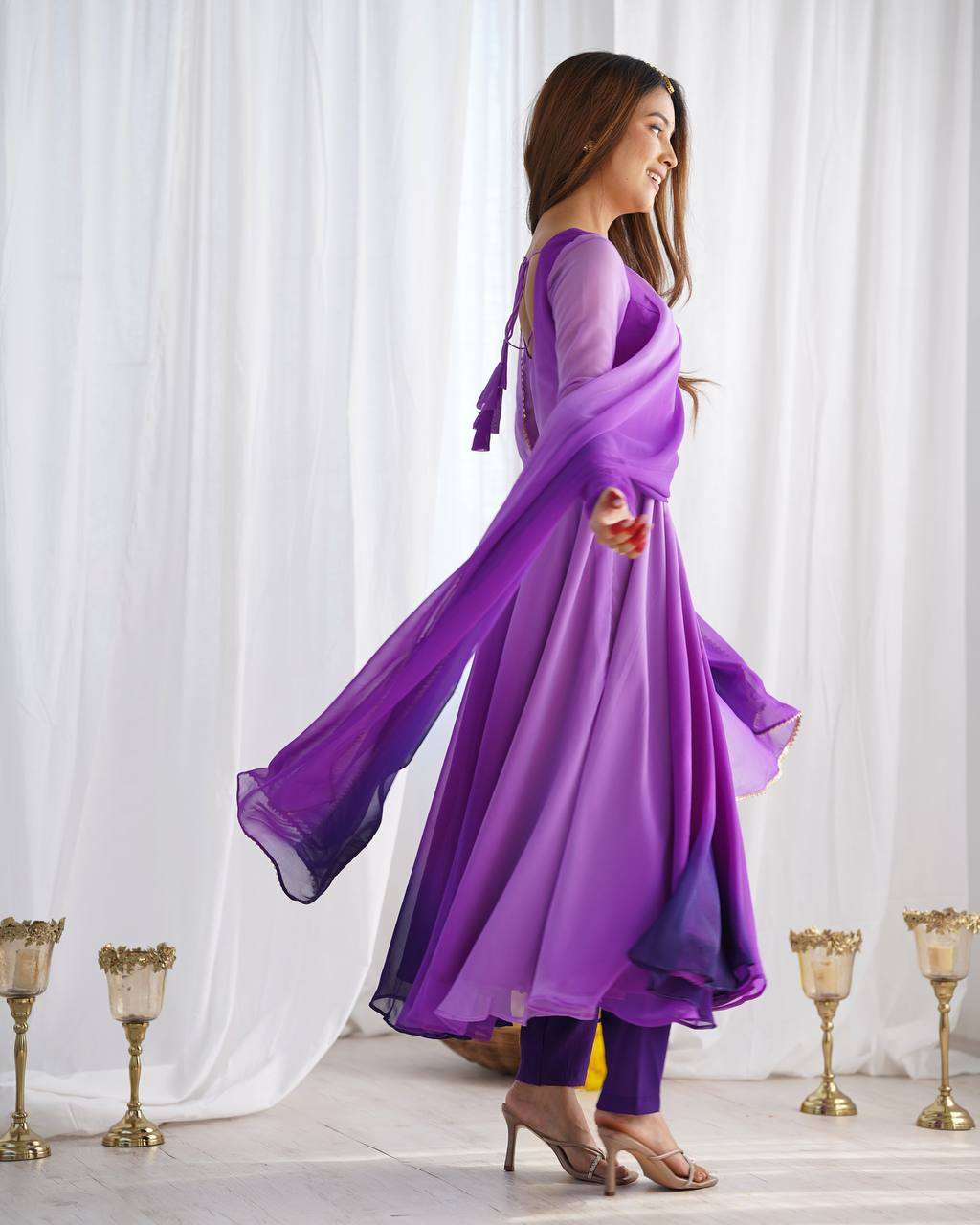 Women's Pure Romansilk Chanderi Tie-Dye Anarkali Kurti Pant With Dupatta Set - Image 7