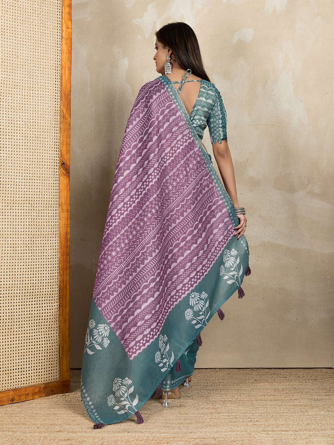 Elegant Teal Green and Mauve Pink Linen Saree with Geometric and Floral Prints - Image 6