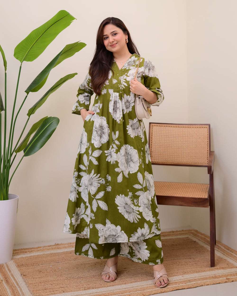 Women's Cotton Floral Printed Straight Kurti With Pant Set